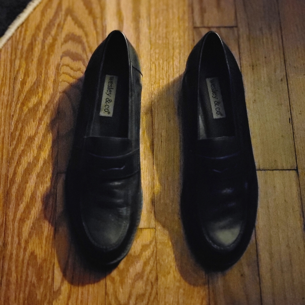 Wesley & Co. Women's Low Heeled Platform Shoes